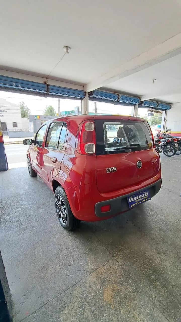 FIAT UNO VIVACE 1.0 TRASEIRA ESQUERDA